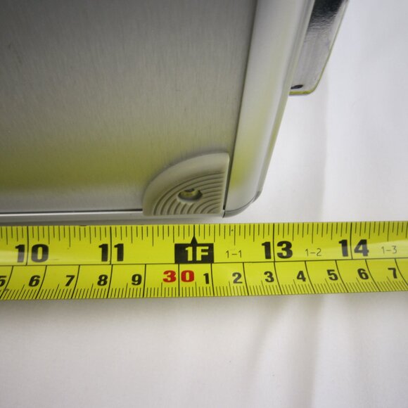 Vanguard Silver Aluminum Lock Briefcase with Two Keys 18" x 13" x 3" - Picture 13 of 16